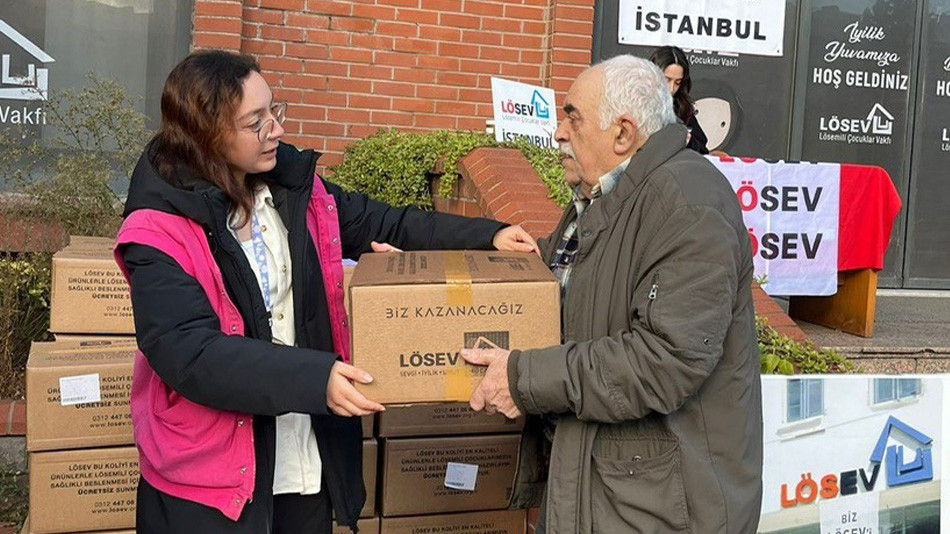 LÖSEV, Mutlu Et Paketleri ile mutluluk paylaştıkça çoğalıyor